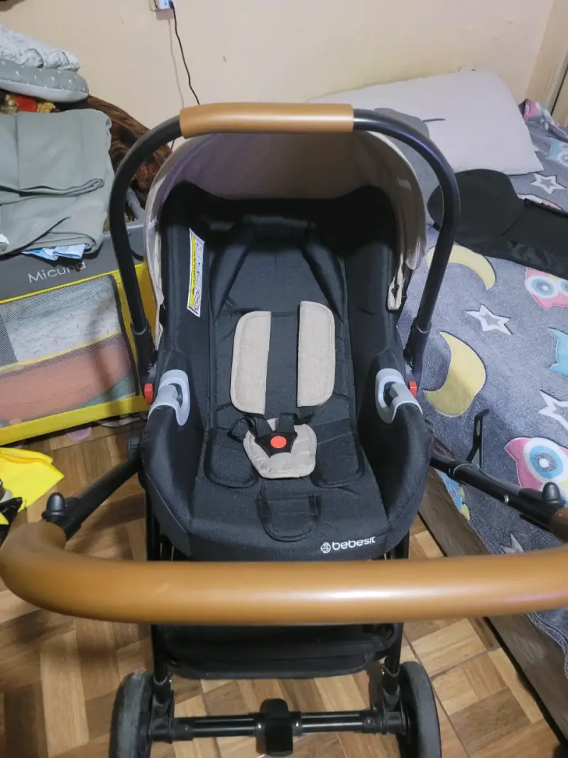 Coche de bebé Bebesit con capota beige - 3
