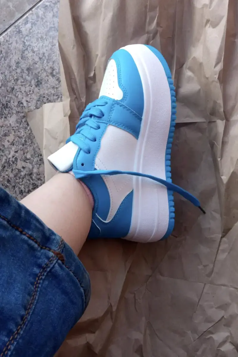 Zapatillas C/Morán celestes y blancas - 2