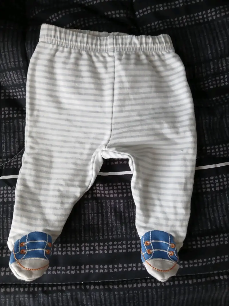 Conjunto de bebé blanco con diseño de barco - 2