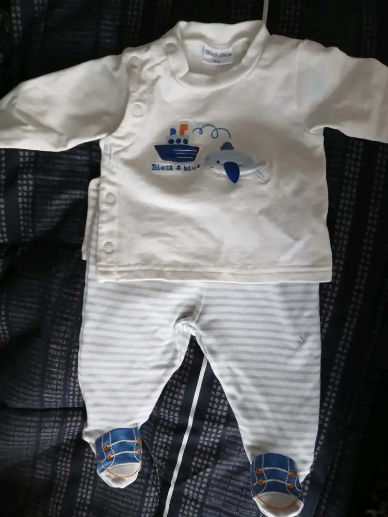 Conjunto de bebé blanco con diseño de barco - 3
