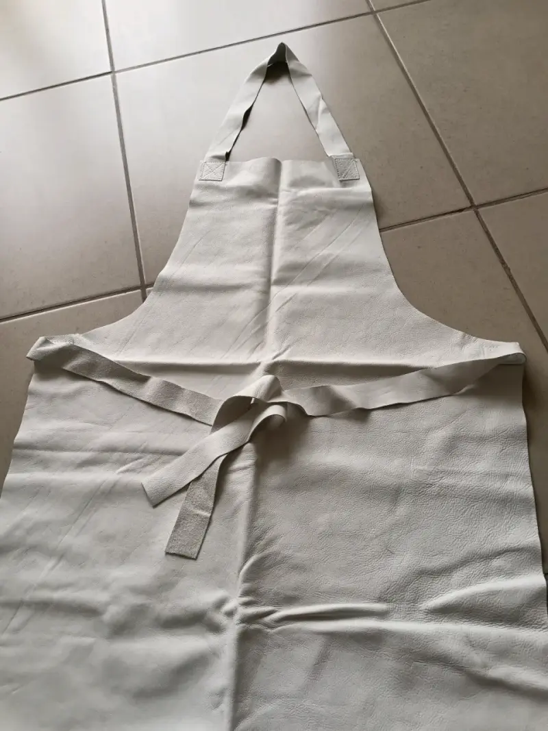 Pechera de cuero color gris - 3