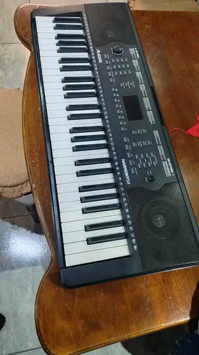 Teclado Alesis Harmony 54 con 300 Ritmos - miniatura 1