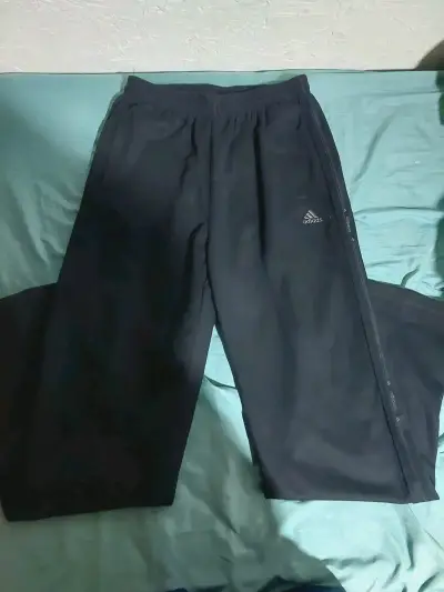 Pantalone deportivo negro Adidas para hombre - miniatura 1