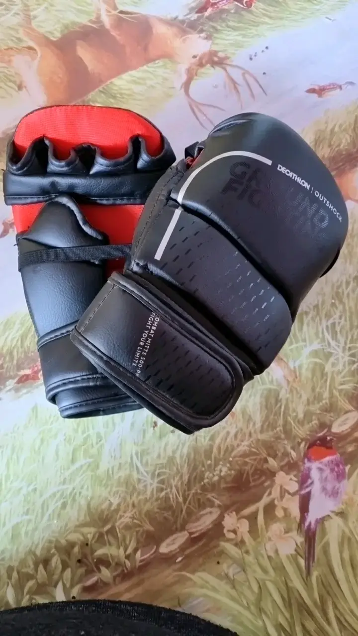 Guantes de boxeo Decathlon Outshock negros - 1