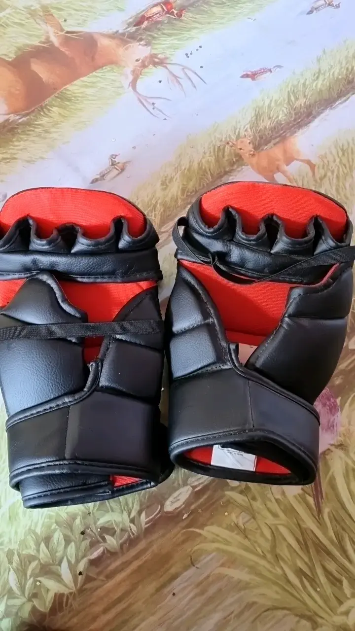 Guantes de boxeo Decathlon Outshock negros - 2