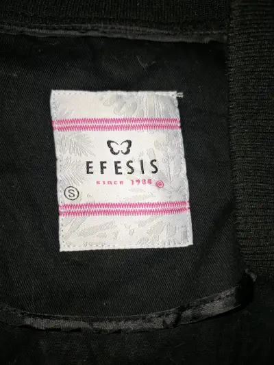 Chaqueta negra con tachas para mujer - miniatura 2