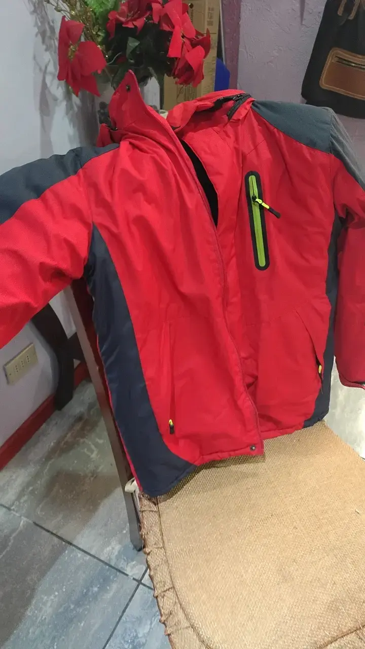 Chaqueta impermeable roja para hombre - 1
