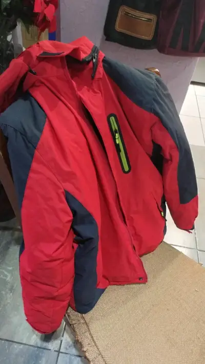 Chaqueta impermeable roja para hombre - miniatura 3