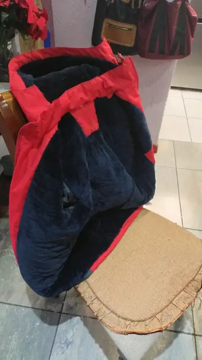 Chaqueta impermeable roja para hombre - miniatura 4