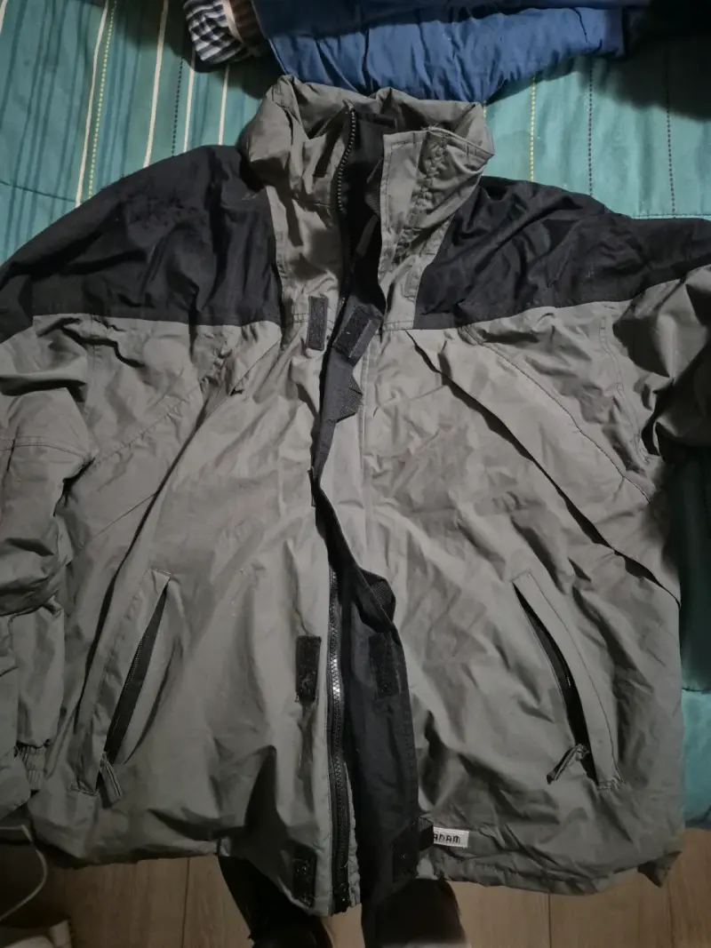 Chaqueta de invierno con capucha y forro de piel sintética - 6