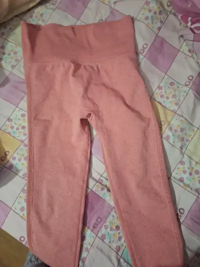 Conjunto deportivo para mujer en varios colores - miniatura 3