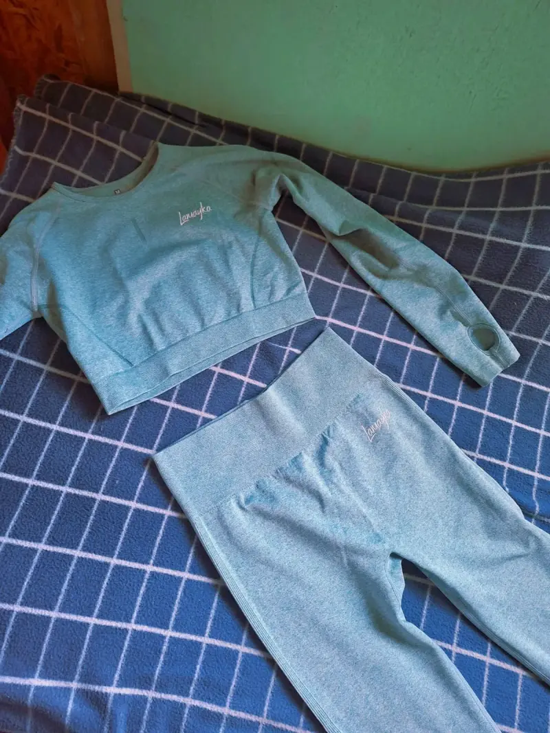 Conjunto deportivo para mujer en varios colores - 5