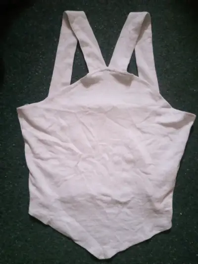 Top blanco sin mangas para mujer - miniatura 1