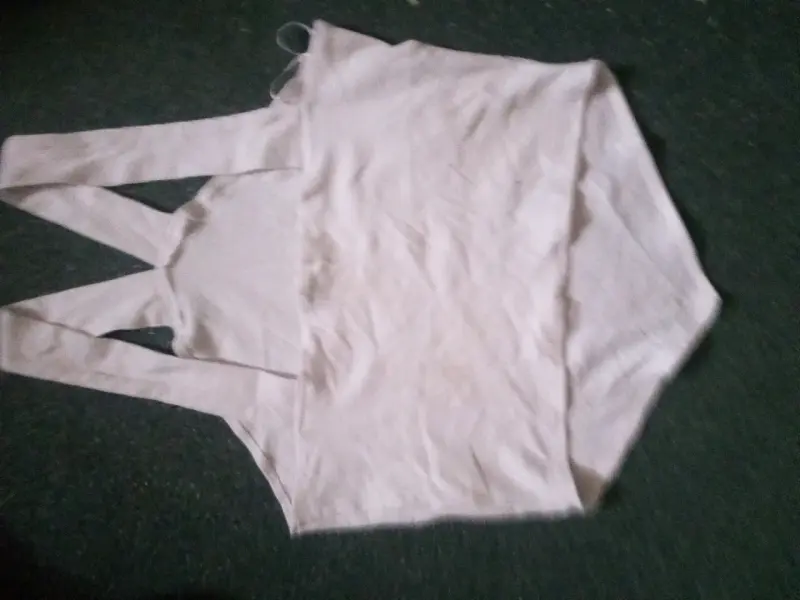 Top blanco sin mangas para mujer - 2