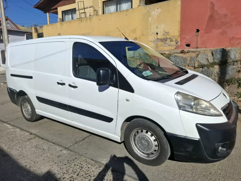 Furgón Peugeot Expert 2014 en buen estado - 2