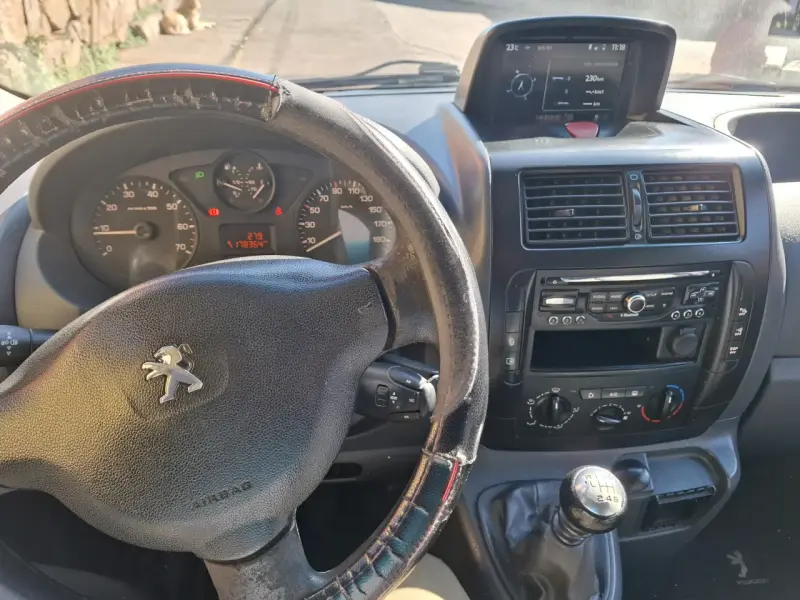 Furgón Peugeot Expert 2014 en buen estado - 5