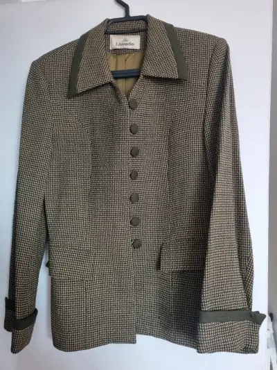 Elegante traje de lana para mujer J. Jurado - miniatura 1