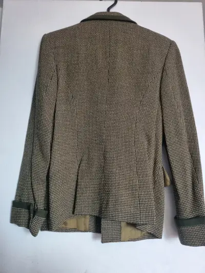 Elegante traje de lana para mujer J. Jurado - miniatura 2