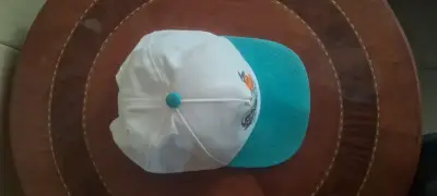 Gorra Adidas Skateboarding con diseño de calavera - miniatura 2