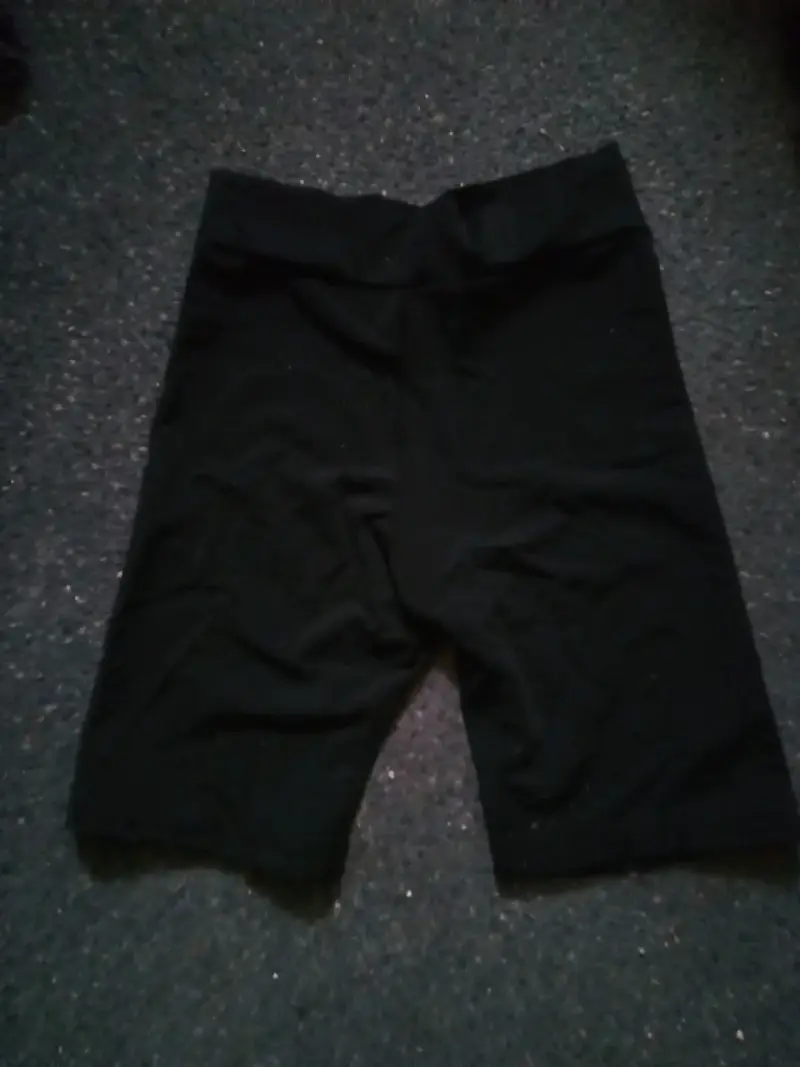 Shorts deportivos negros para hombre