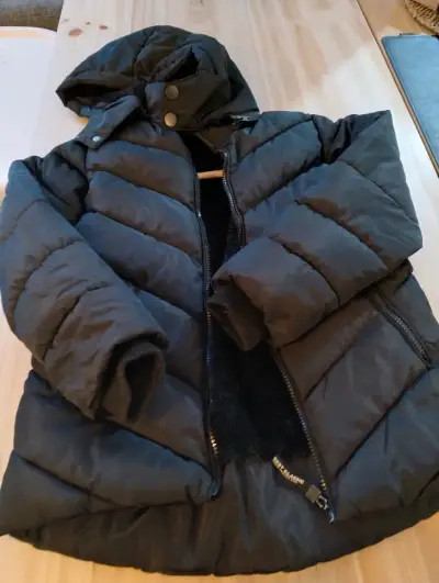 Chaqueta de invierno para niño con capucha desmontable - miniatura 2