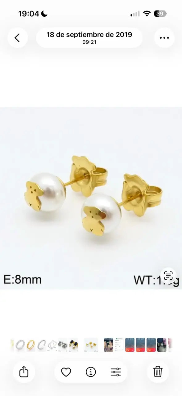 Aros de perla con detalle dorado