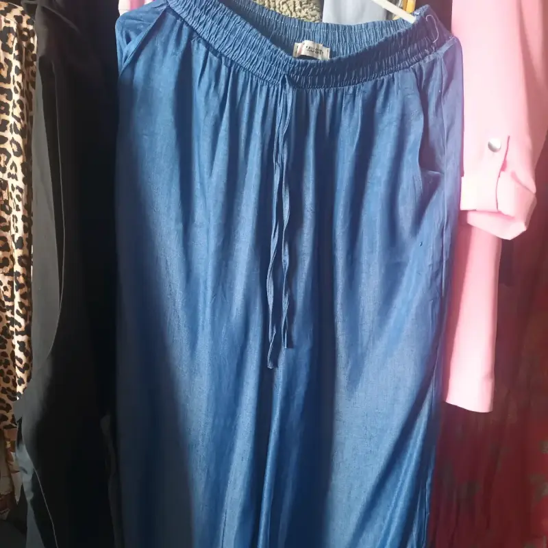 Pantalones de mezclilla azul para mujer - 1