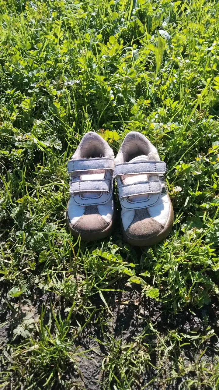 Zapatillas deportivas infantiles Adidas blancas - 3
