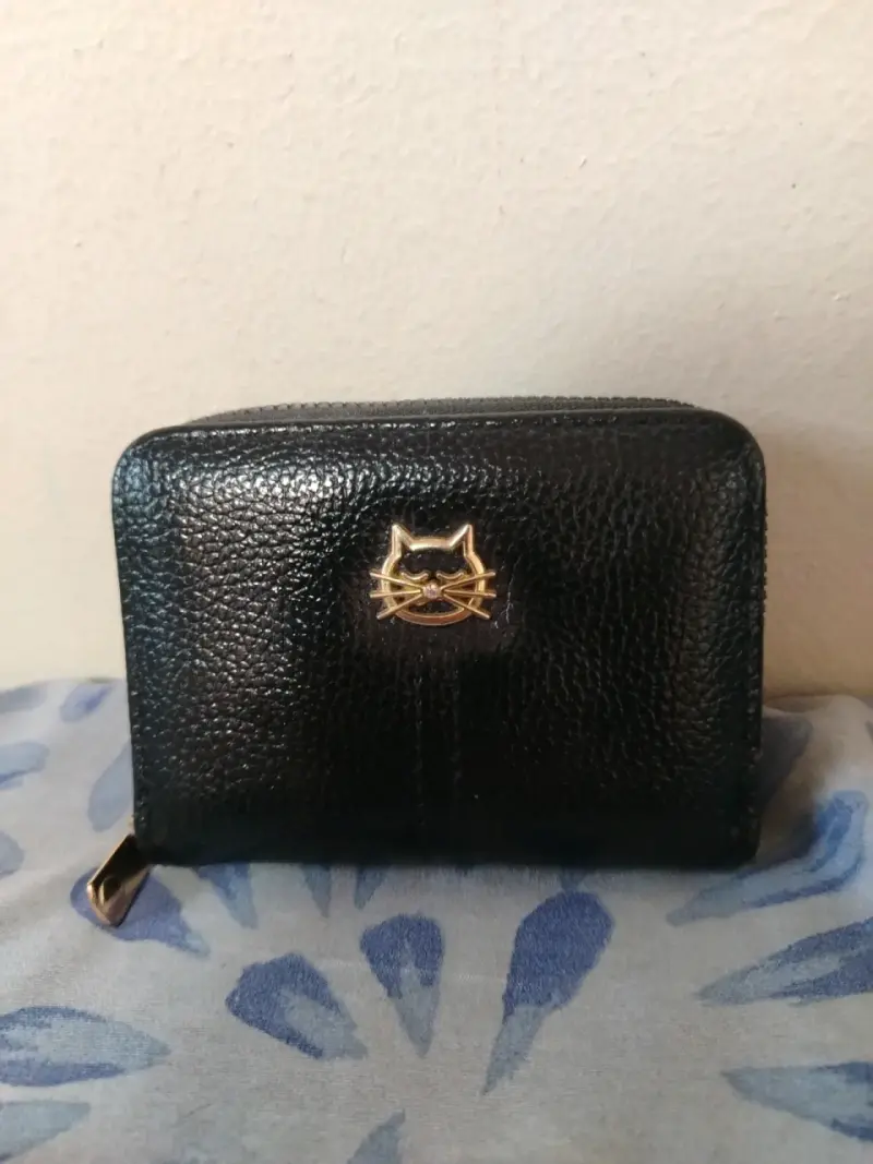Billetera negra