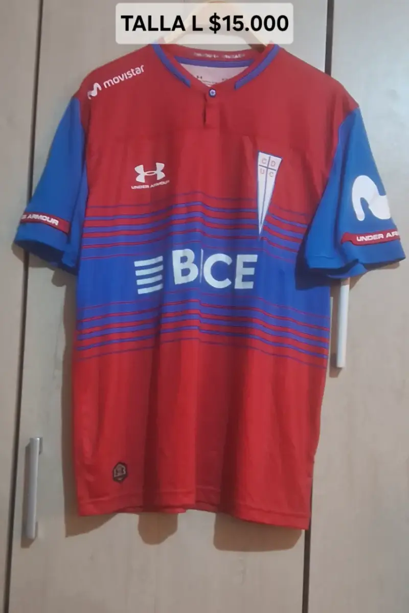 Camiseta de fútbol Universidad Católica Under Armour talla L - 1