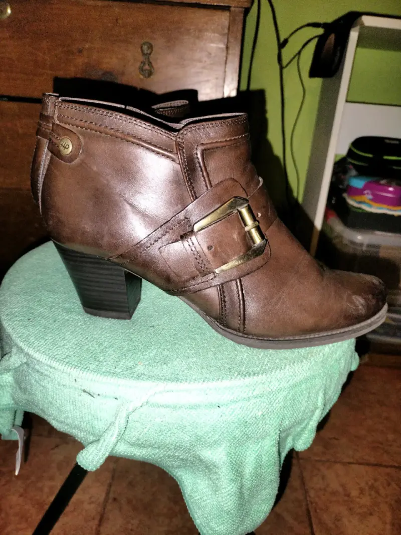 Botines de cuero marrón con hebilla - 3