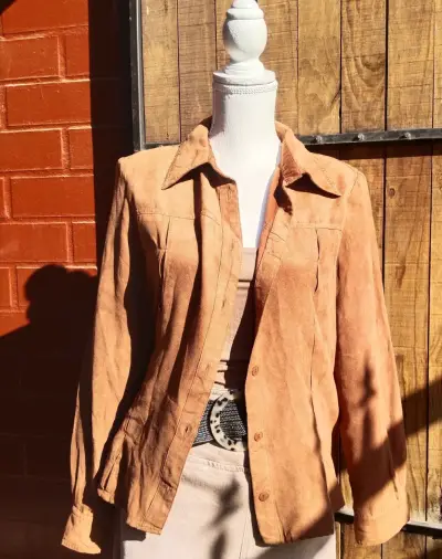Sobrecamisa de gamuza en varios colores para mujer - miniatura 1
