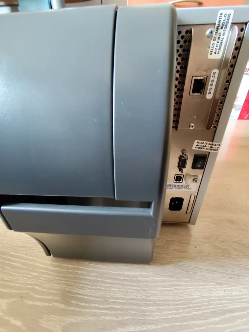 Impresora de etiquetas Zebra ZT230 en buen estado - 2