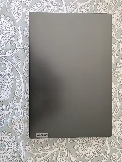 Laptop Lenovo V14 - miniatura 3