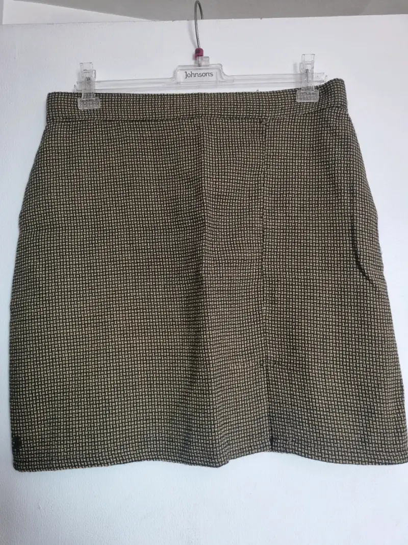 Elegante traje de lana para mujer J. Jurado - 5