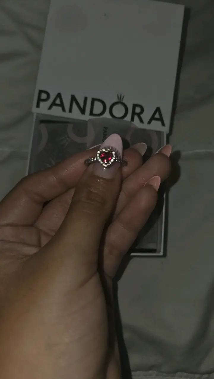 Conjunto de collar y anillo Pandora de corazones - 3