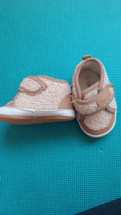 Zapatos de bebé BlackBlue con velcro - miniatura 2