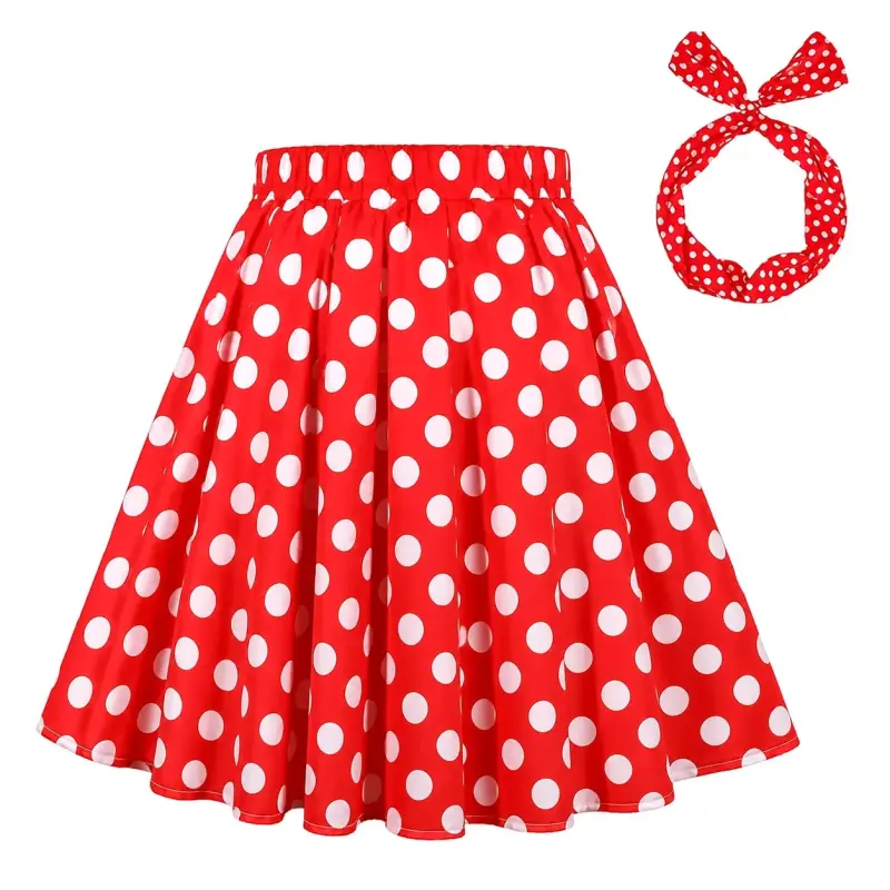 Falda roja con lunares y pañuelo a juego