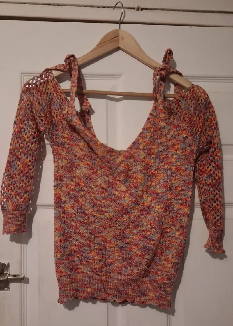 Suéter tejido multicolor con tirantes