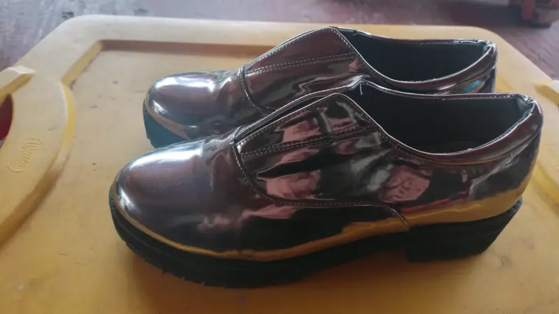 Zapatos de charol metalizados talla 40 - 1