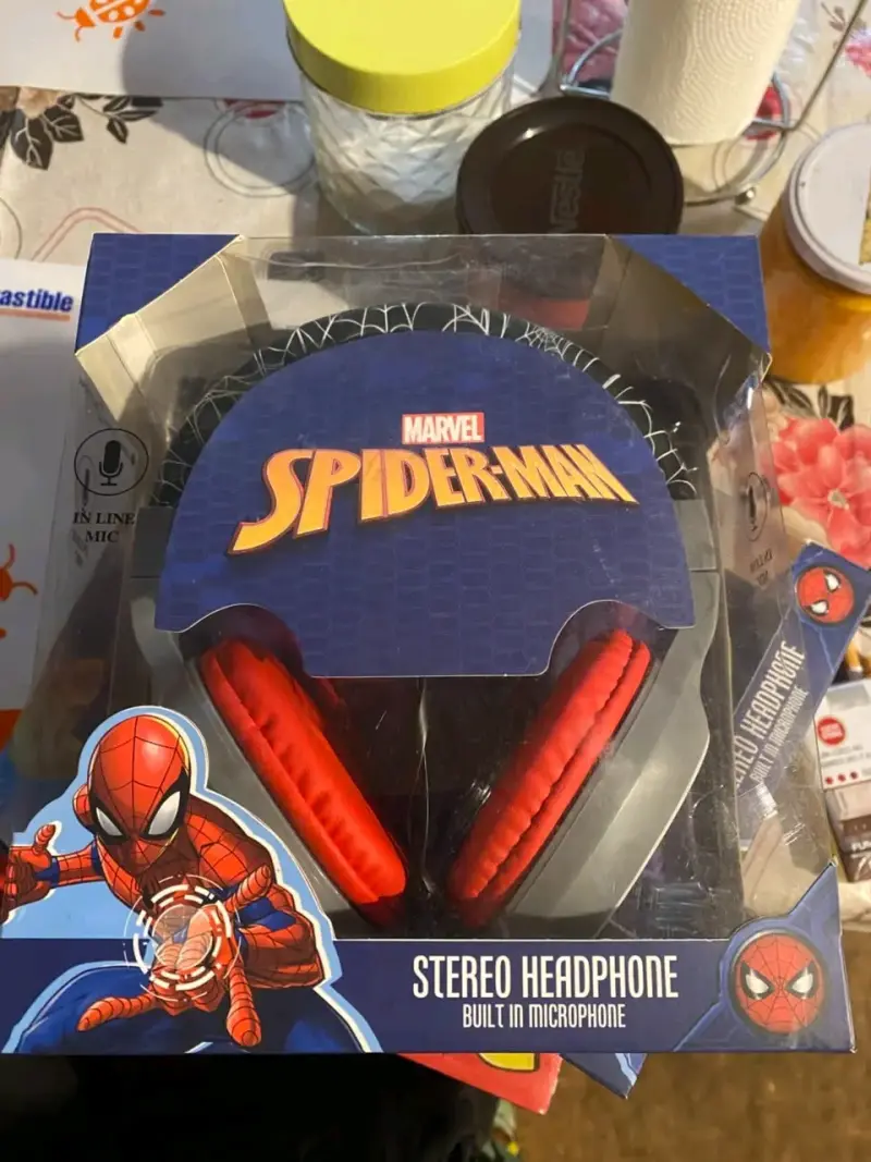Audífonos estéreo Marvel Spiderman con micrófono