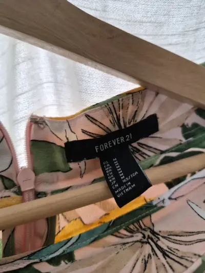 Pantalones anchos estampados tropicales Forever 21 - miniatura 2