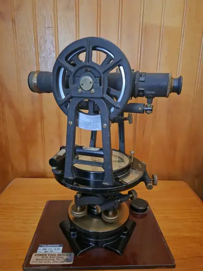Teodolito Keuffel & Esser año 1930 - miniatura 1