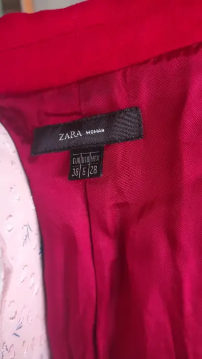 Abrigo rojo mujer Zara elegante - miniatura 3