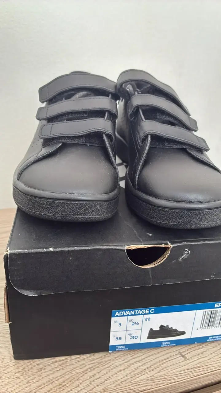 Zapatillas negras Adidas Advantage C con velcro - 3