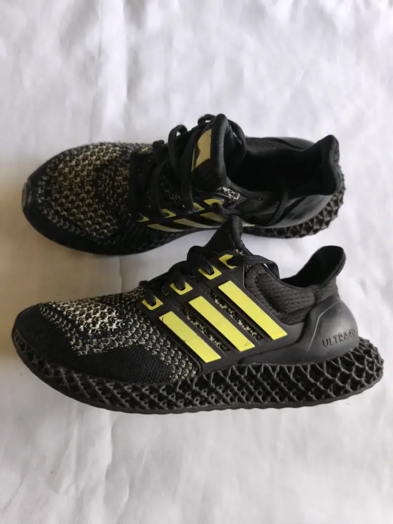 Zapatillas deportivas Adidas Ultra 4D negras y amarillas