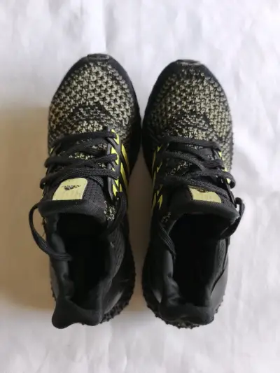 Zapatillas deportivas Adidas Ultra 4D negras y amarillas - miniatura 3
