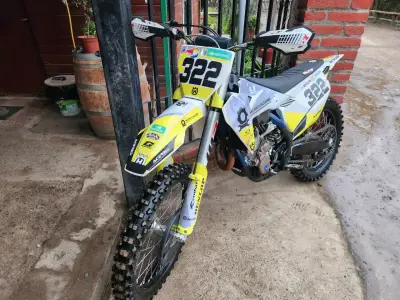 Moto Husqvarna FC350 año 2020 - miniatura 1