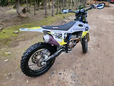 Moto Husqvarna FC350 año 2020 - miniatura 2