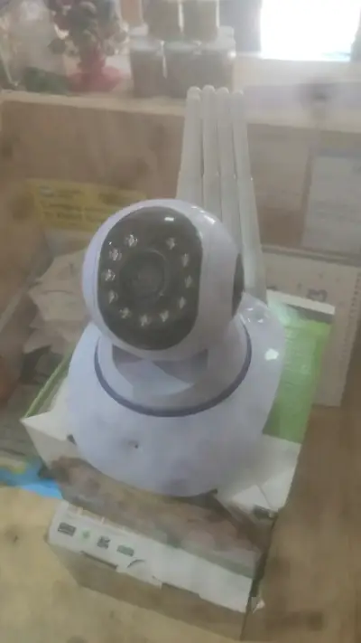 Cámara de seguridad inteligente con audio - miniatura 2